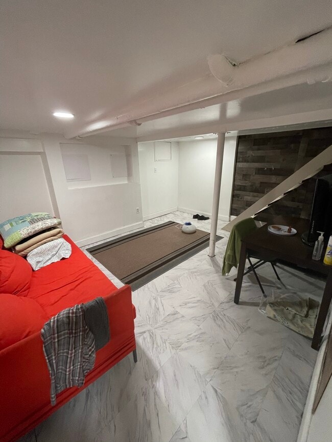 Foto del edificio - 9513 107th St