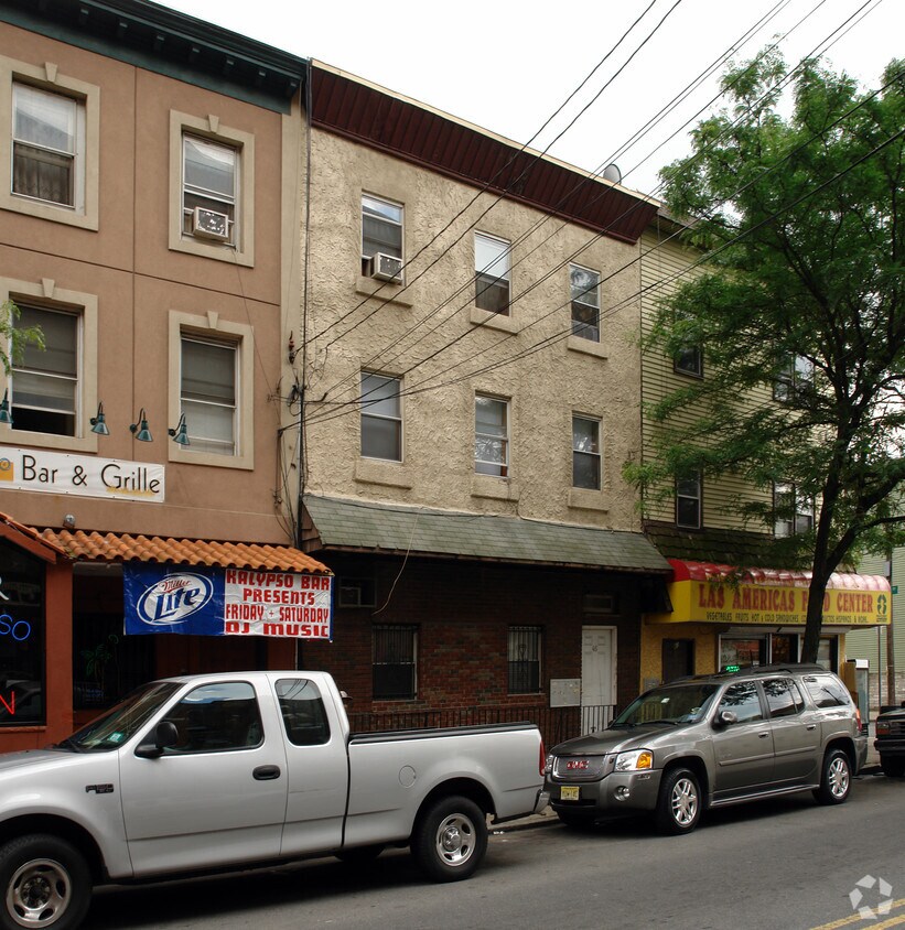 Primary Photo - 45 Fleming Ave