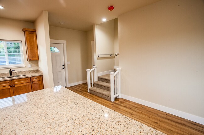 Foto del edificio - 1151 Pine St W