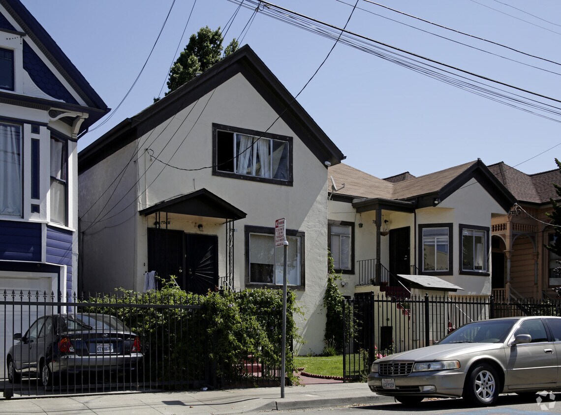 Building Photo - 700 Twenty-Ninth