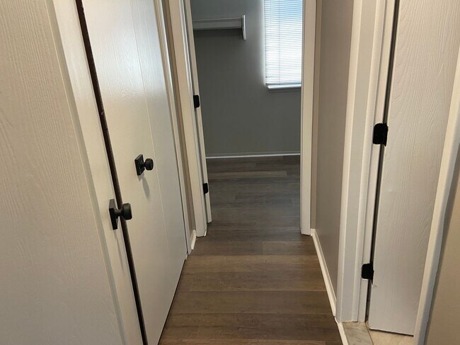 Foto del edificio - 3898 Old Creek Rd
