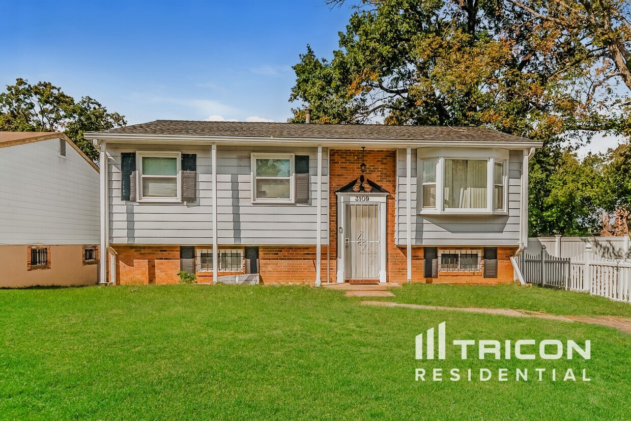 Foto principal - 3109 Lakehurst Ave