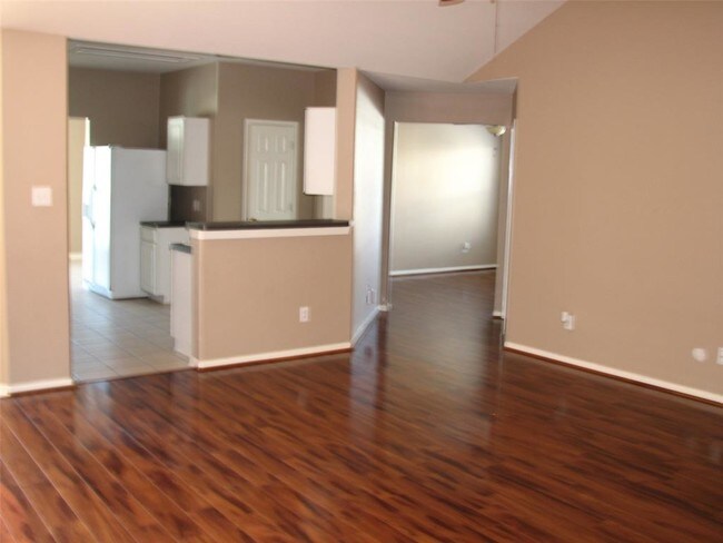 Building Photo - 18415 Alemarble Oak St