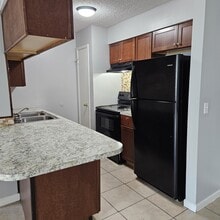 Building Photo - 205 Berry Tree Pl