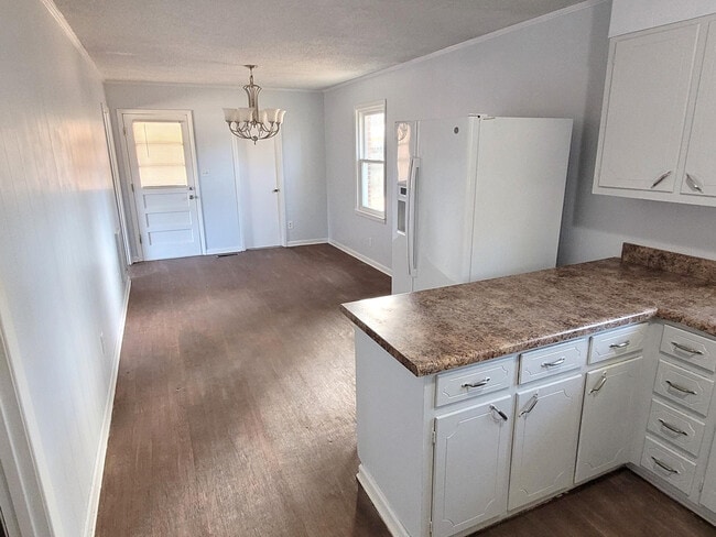 Foto del edificio - 2201 Windcrest Dr