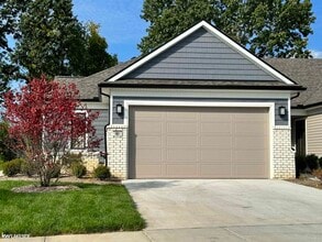 Building Photo - 5670 Lakeway Dr