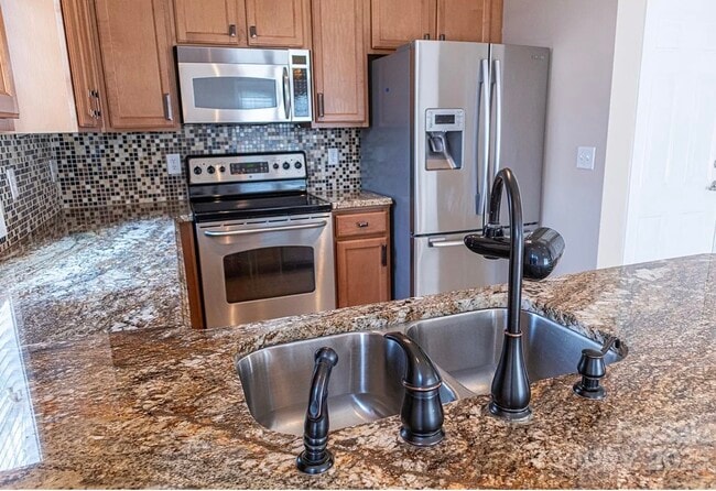 Foto del edificio - 2092 Ayrsley Town Blvd