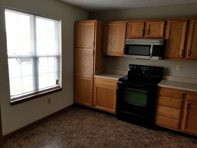 Photo - Spacious 3-Bedroom, 2-Bath with 2-Car Attached Garage! House