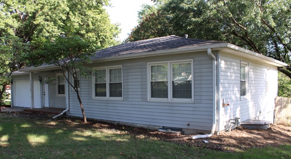 Building Photo - Spacious 5 Bedroom and 2 full bath home in...