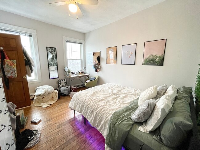 Foto del edificio - 19 Bucknam St