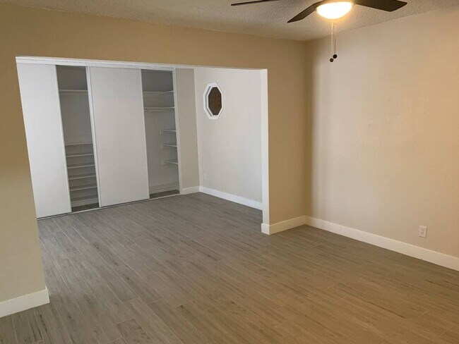 Foto del edificio - GORGEOUS 1 STORY HOME 3 BEDROOM 2 FULL BATH