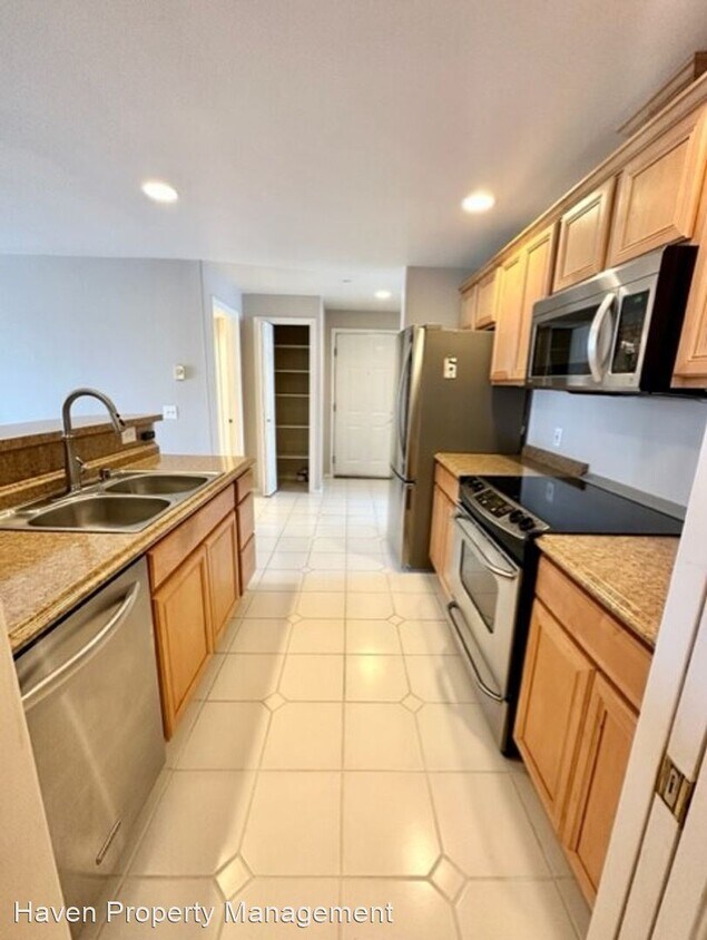 Primary Photo - 2 br, 1 bath House - 15330 Sunwood Blvd #E303