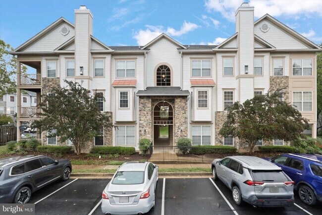 Foto del edificio - 5947 Founders Hill Dr
