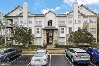 Building Photo - 5947 Founders Hill Dr