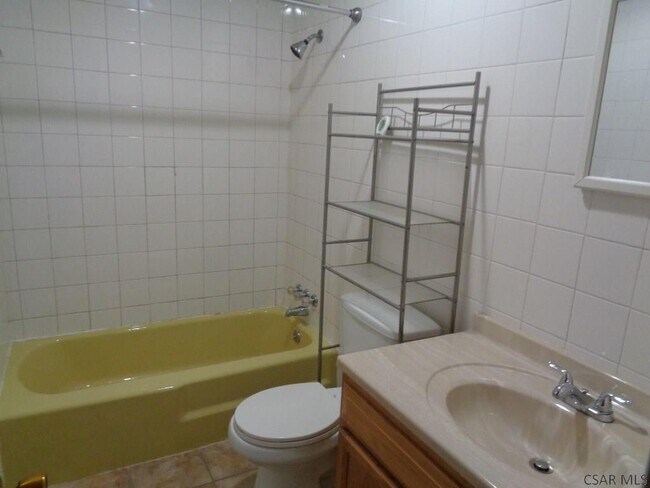 Foto del edificio - 626 Evergreen St