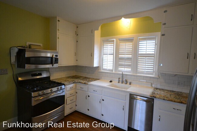 Building Photo - 3 br, 2 bath House - 1220 Hillcrest Drive