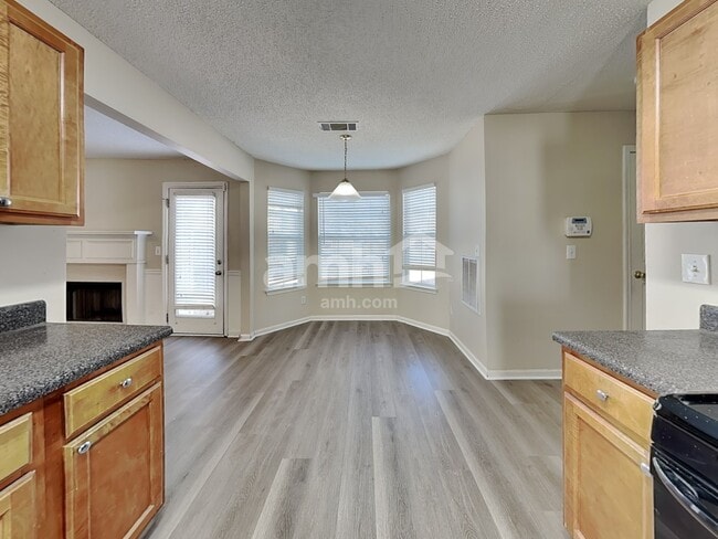 Building Photo - 501 Gonzaga Cir