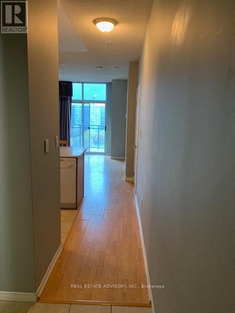 Building Photo - 2772 Keele St