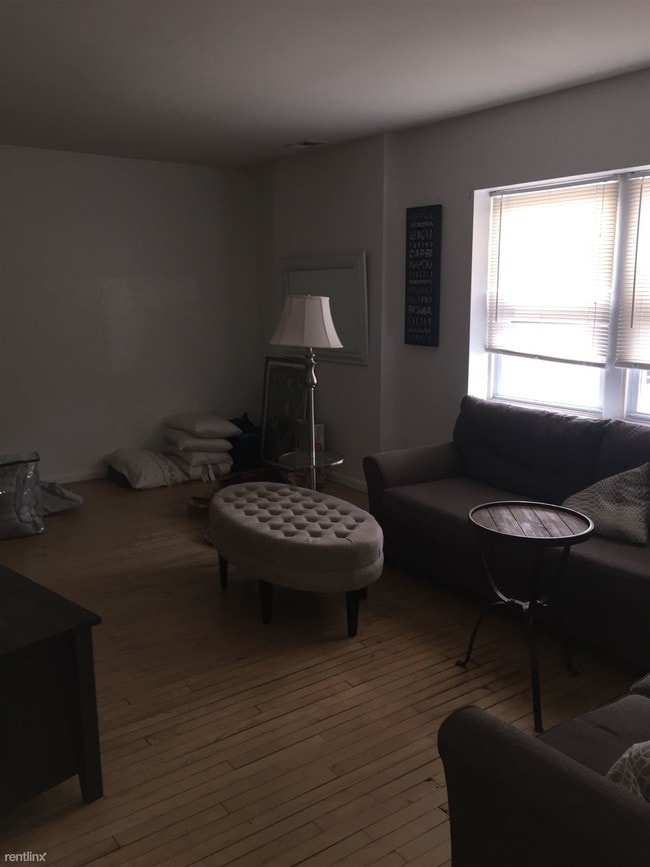 Building Photo - 2 br, 2 bath  - 928 E Moyamensing Ave Apt 2-2