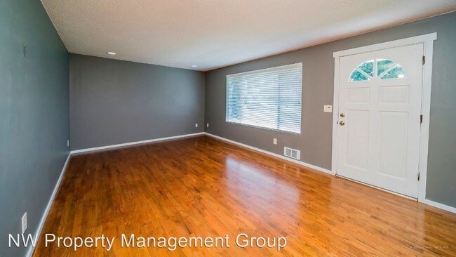 Building Photo - 3 br, 1 bath House - 4731 74th Place NE