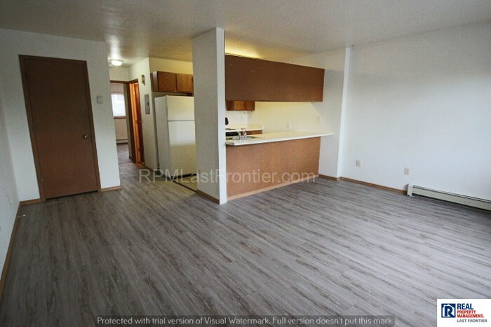 Primary Photo - 128 N Klevin St