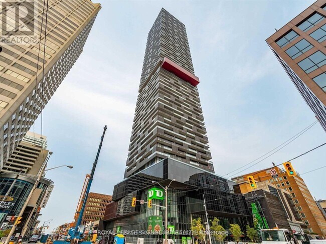Building Photo - 8 Eglinton Ave E