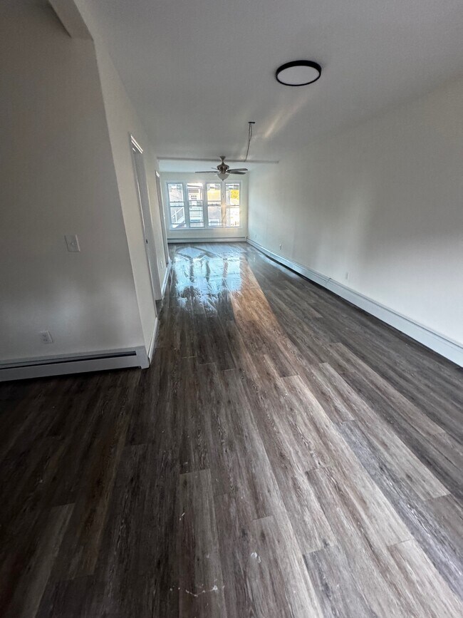 Foto del edificio - 23 Old Lake Rd