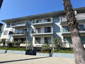 Building Photo - 1139 E OCEAN Blvd