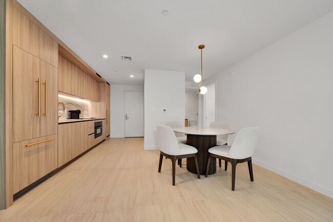 Foto del edificio - 77 SE 5th St