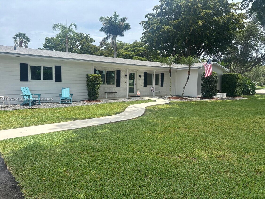 Primary Photo - 16195 SW 78th Ave