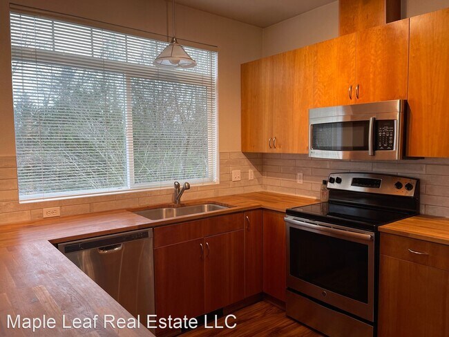 Foto del edificio - 1 br, 1 bath House - 22755 SE 12th Lane