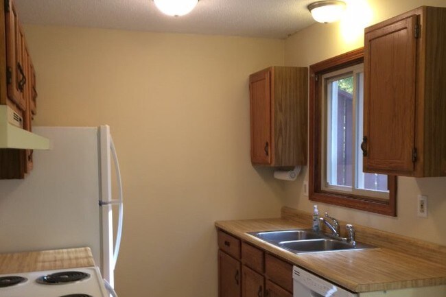 Kitchen - 311 Holy Cross Rd