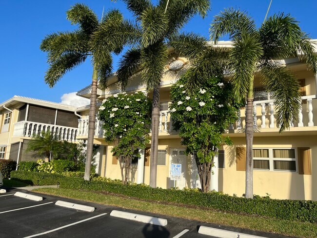 Foto del edificio - 4820 NE 23rd Ave