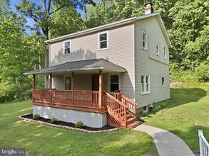 Building Photo - 575 Mt Nebo Rd