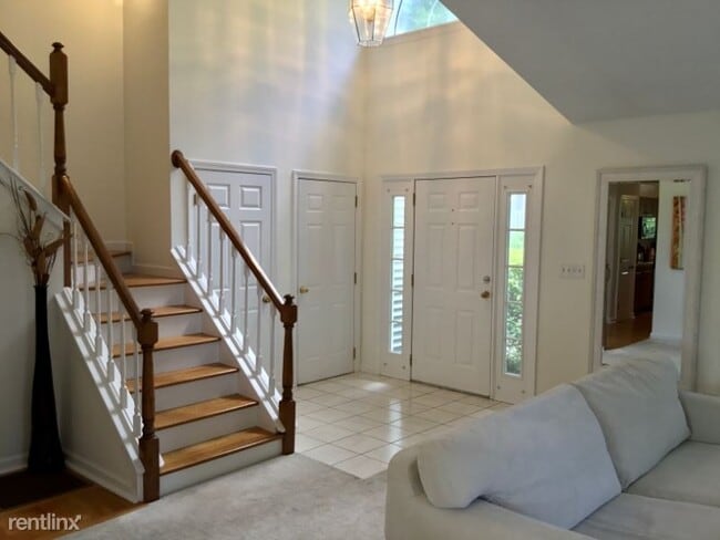 Building Photo - 3 br, 3.5 bath Condo - 16 Rivendel Drive