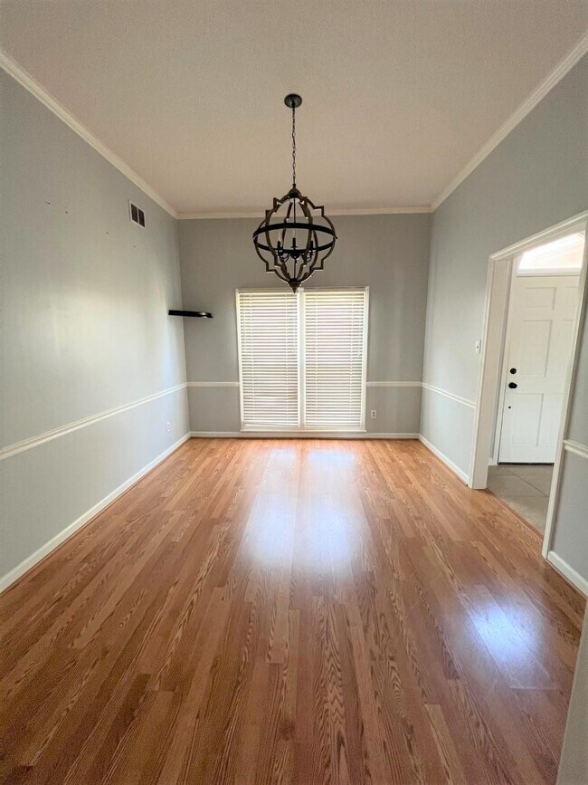 Foto del edificio - 1408 Squire Dudney Dr