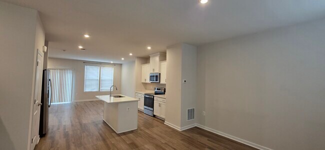 Piso de la cocina - 351 Presidents Pointe Ave