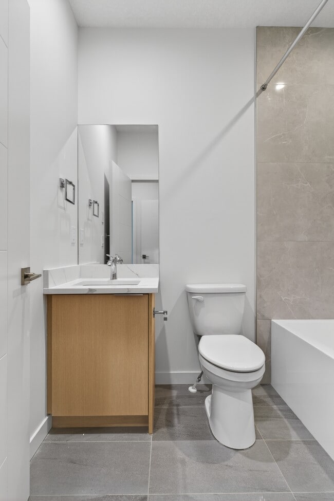 Building Photo - 12847 103 St NW