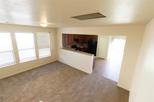 Foto del edificio - 8011 Singing Sonnet Ln