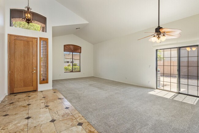 Foto del edificio - OCOTILLO LAKE FRONT HOME WITH POOL AND SPA...