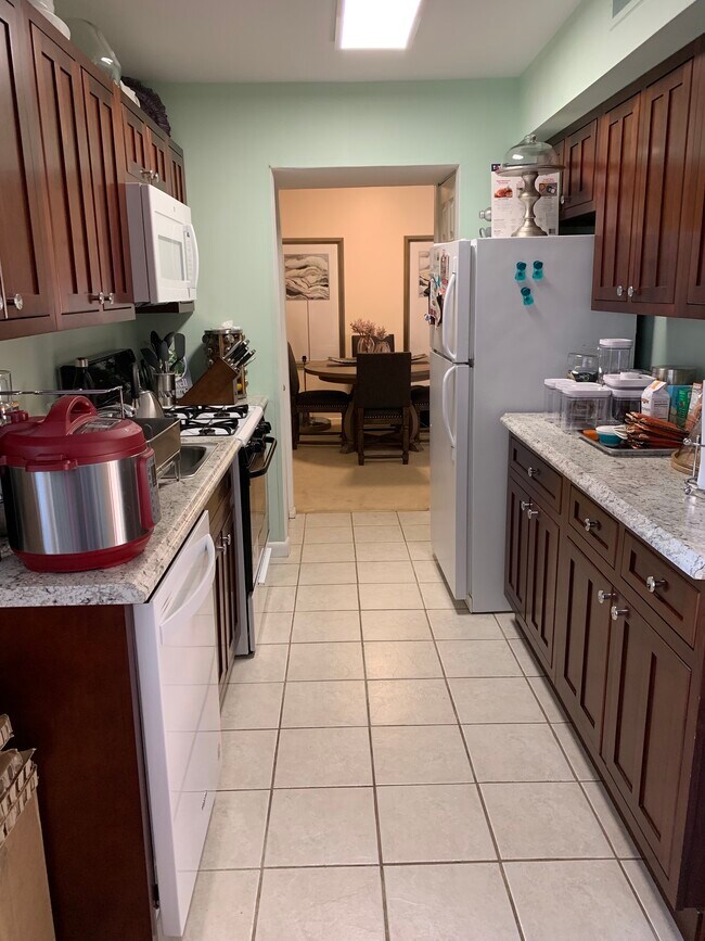 Kitchen - 11230 Cherry Hill Rd