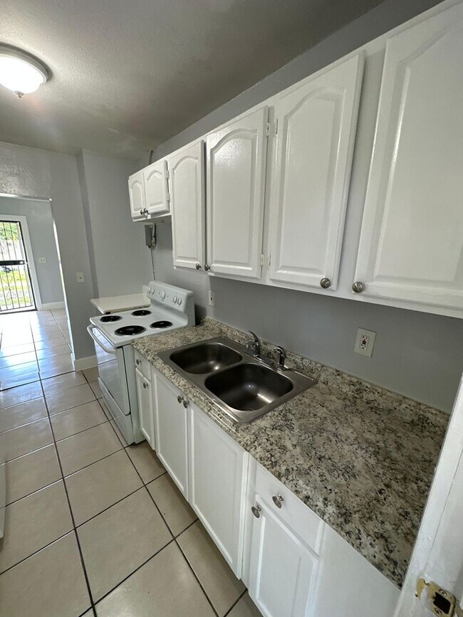 Photo - 2540/2542 Moncrief Rd Apartment