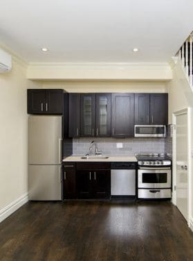 Primary Photo - 234 10th Ave