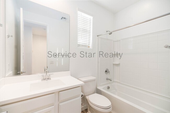 Foto del edificio - 6322 W Illini St