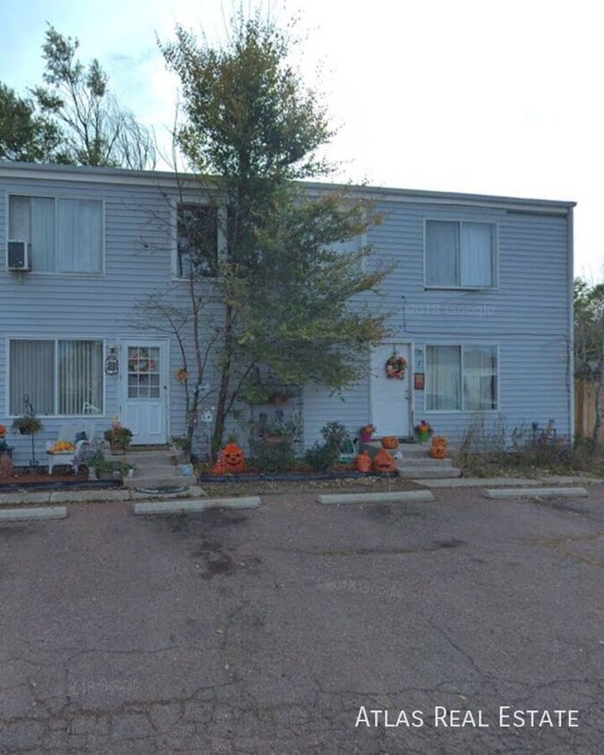 Primary Photo - 4635 N Carefree Cir
