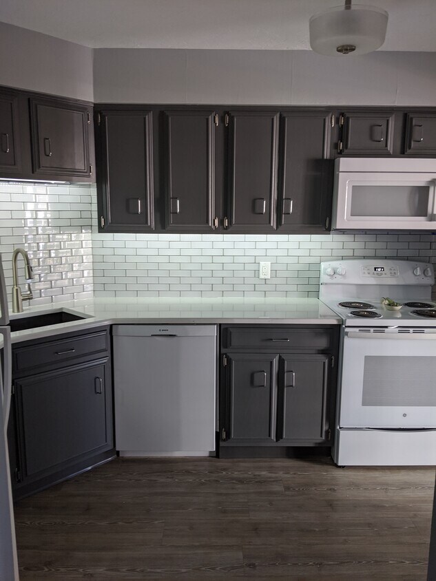 Cocina - 12550 Lake Ave