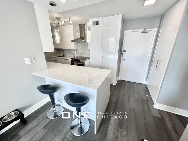 Foto del edificio - 1360 N Dearborn St