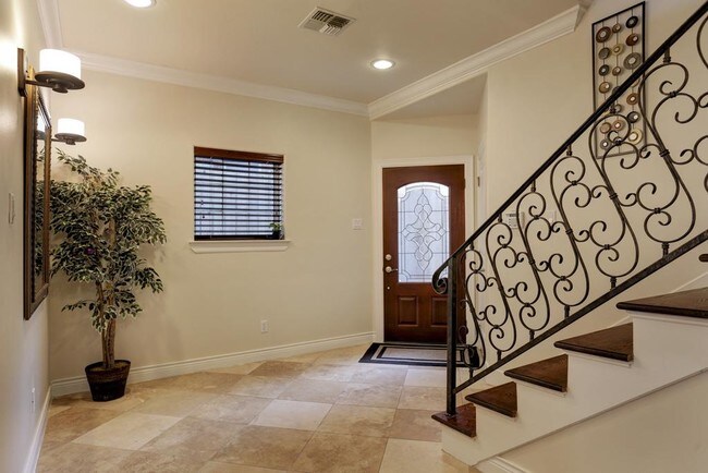 Foto del edificio - 4218 Drake St