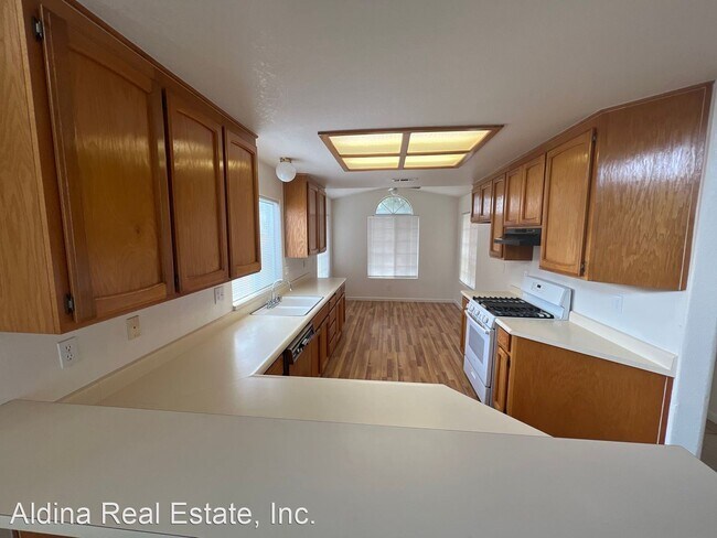 Building Photo - 3 br, 2 bath House - 236 Stonewood Dr.