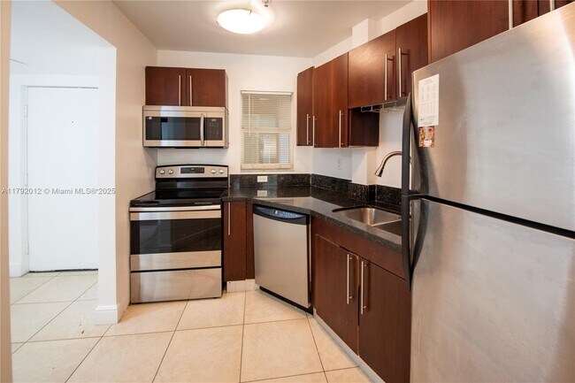 Foto del edificio - 4147 Stirling Rd